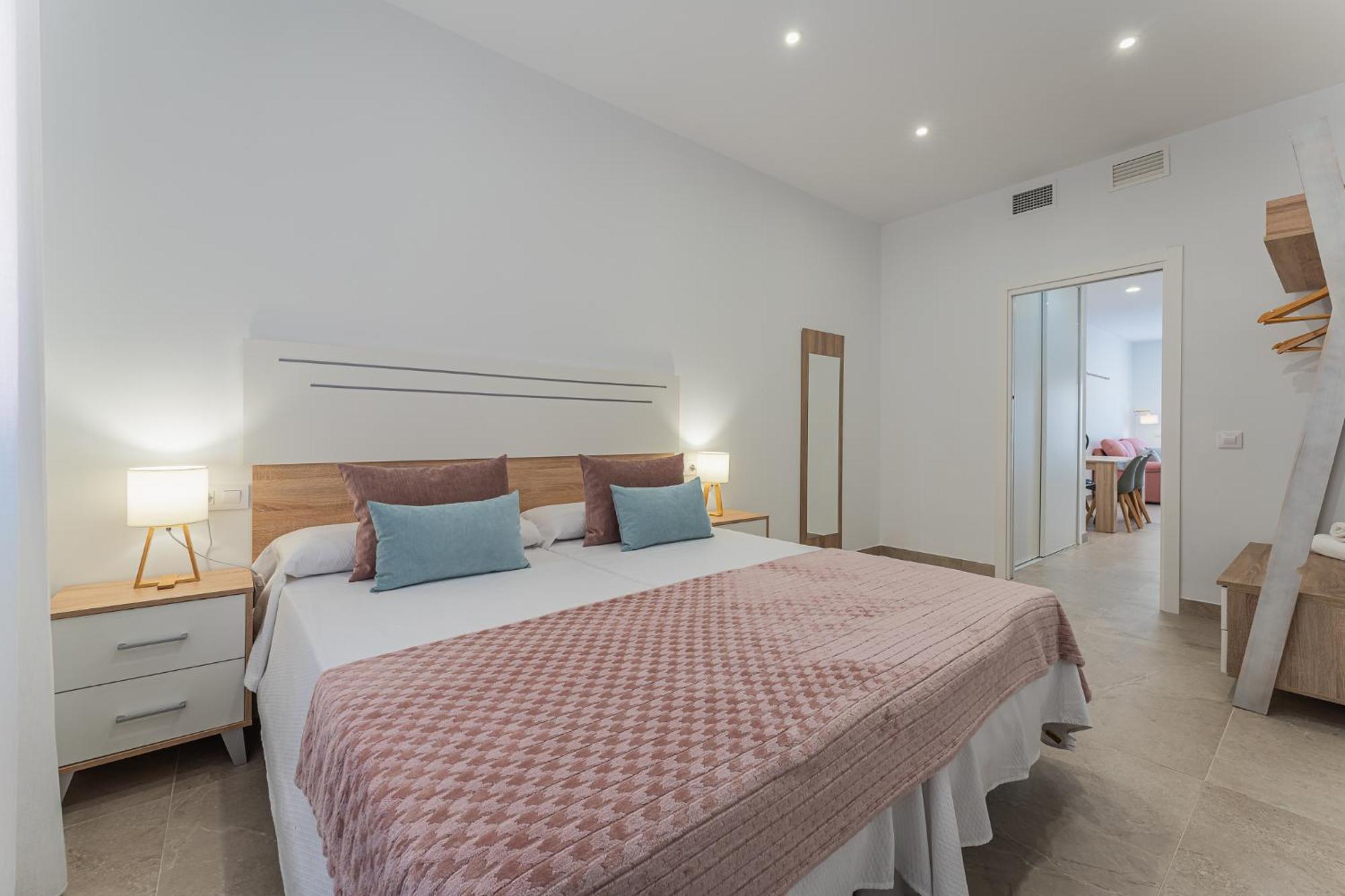 Cmdreams Platinium- Apartamentos Turisticos En El Centro De เมรีดา ภายนอก รูปภาพ