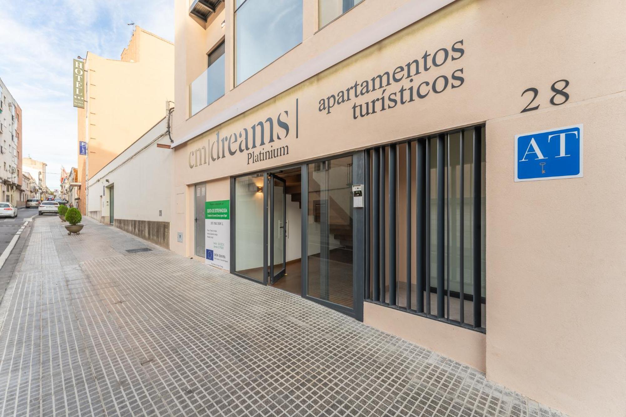Cmdreams Platinium- Apartamentos Turisticos En El Centro De เมรีดา ภายนอก รูปภาพ